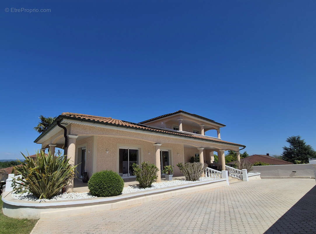 Maison à VILLETTE-D&#039;ANTHON