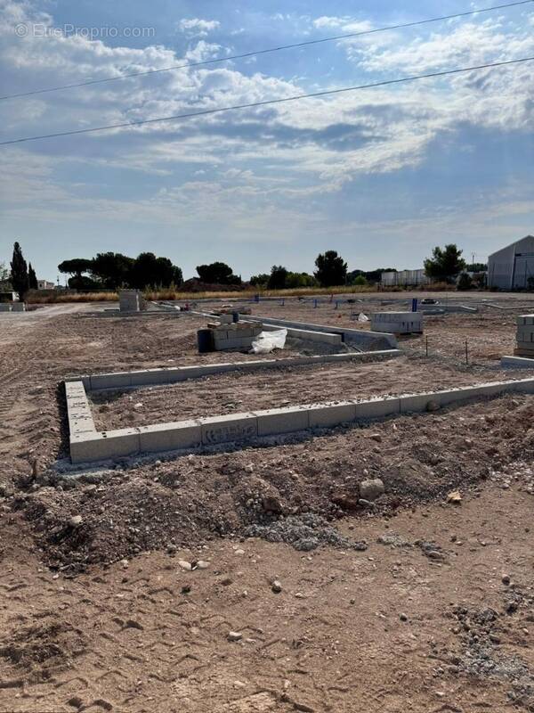 Terrain à FOS-SUR-MER