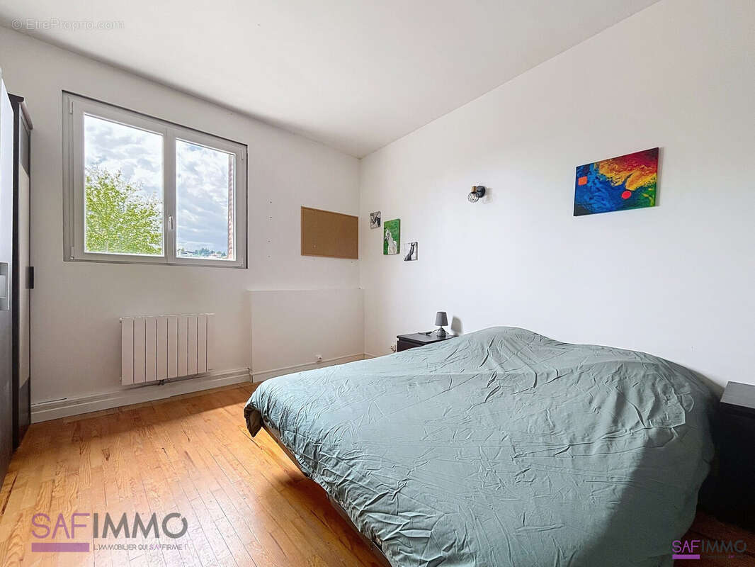 Appartement 62 m² à Saint-Genis-Laval  - photo 8
