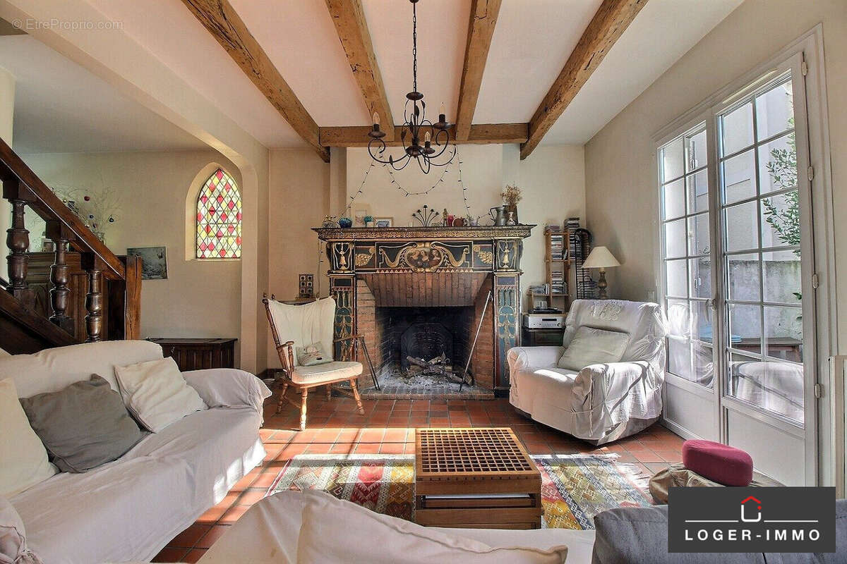 Maison à SAINT-MAUR-DES-FOSSES