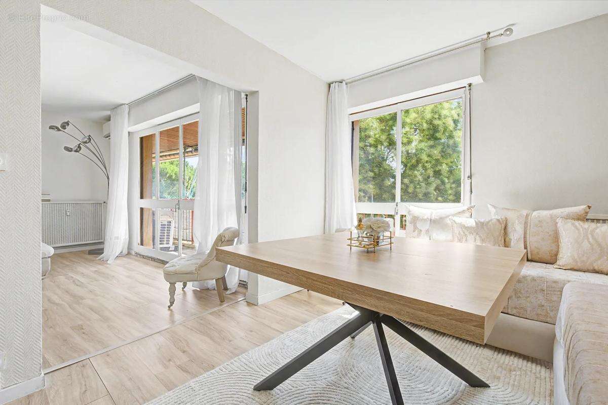 Appartement de 4 pièces de 77 m² à Avignon - photo 2