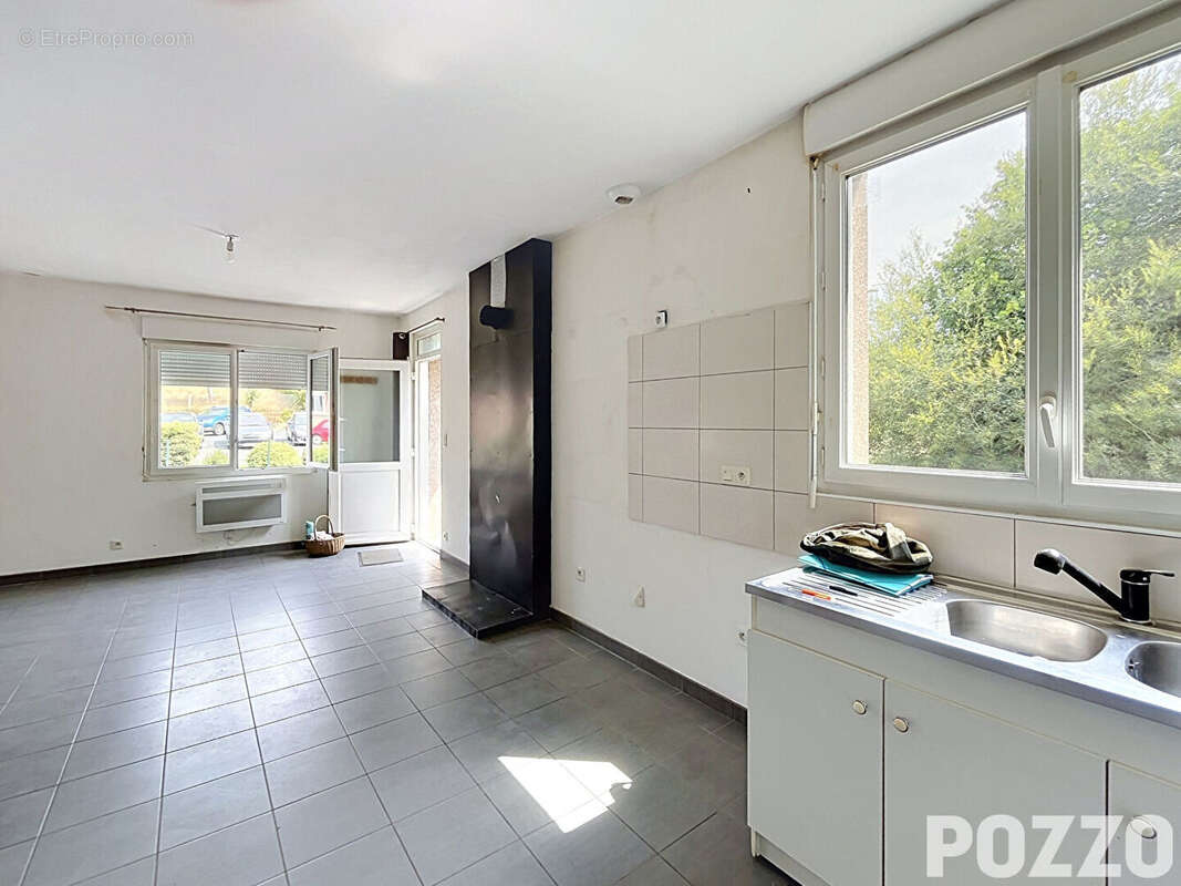 A vendre maison de bourg de 4 pieces (79m²) a la graverie (14) - photo 3