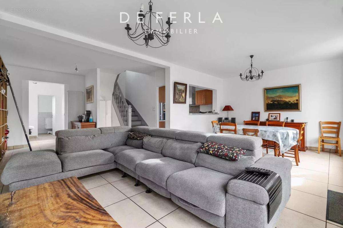 Maison à NEUILLY-SUR-MARNE