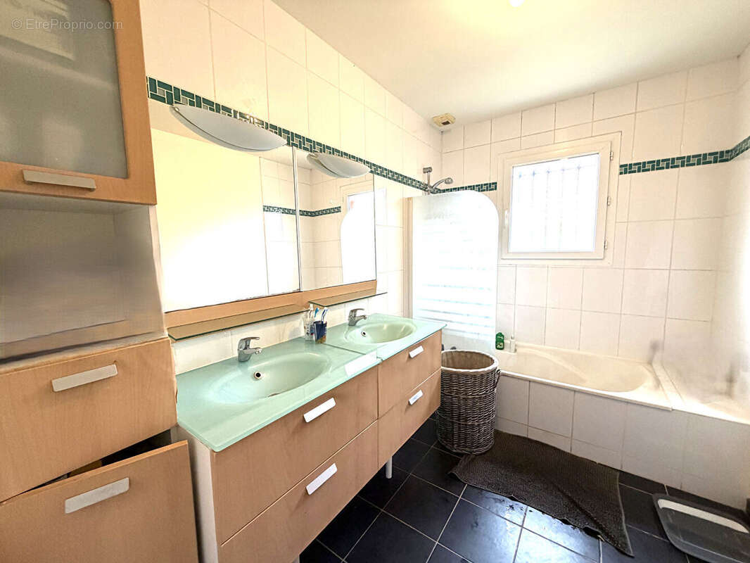 Maison à SAINT-GEOURS-DE-MAREMNE