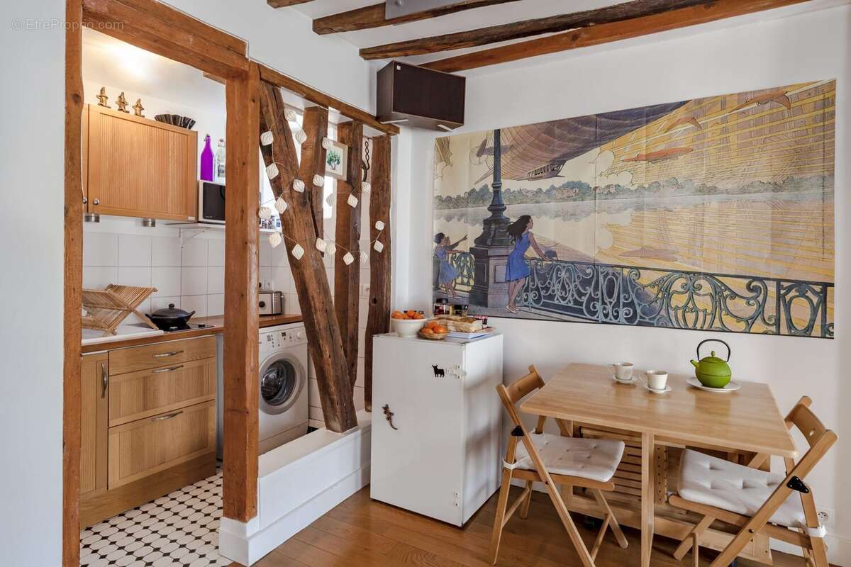 Appartement à PARIS-18E