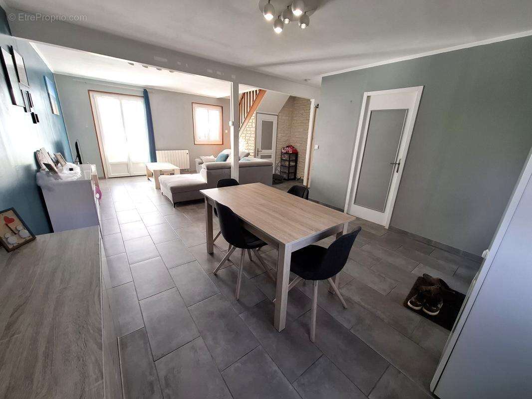 Maison à BERNEUIL-SUR-AISNE