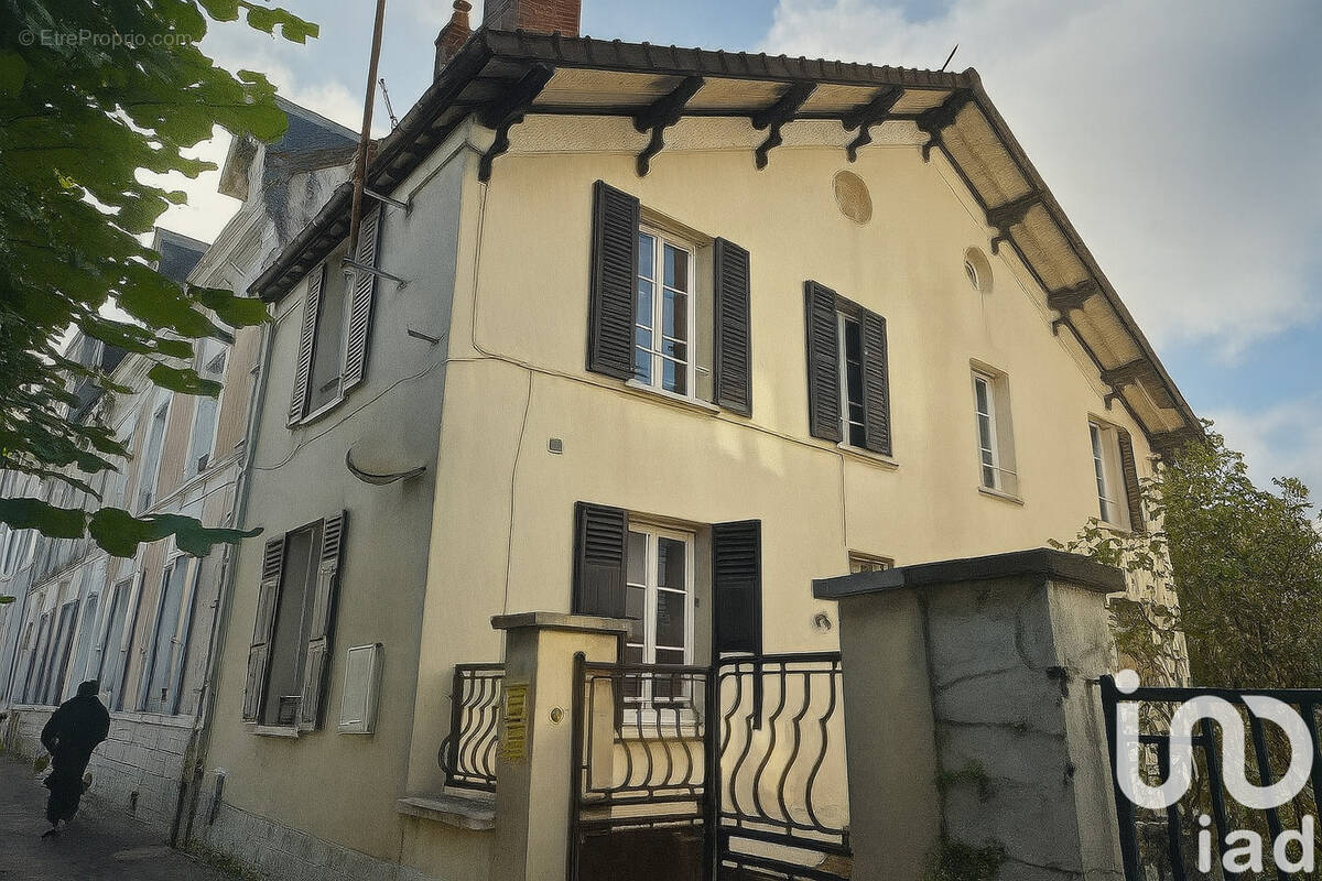 Photo 1 - Maison à MONTEREAU-FAULT-YONNE