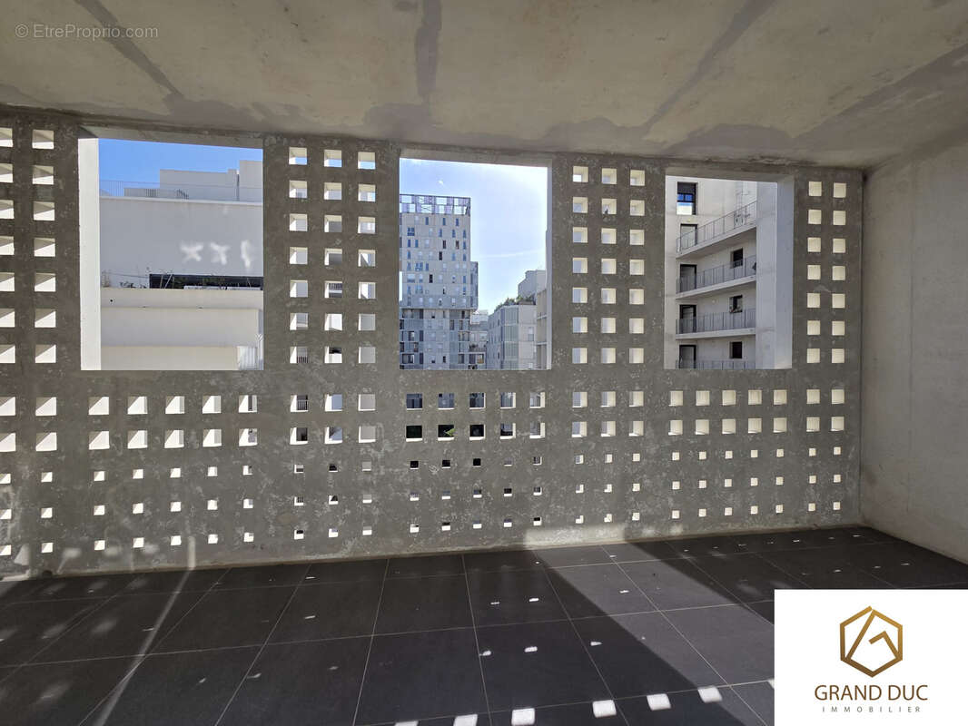 Appartement à MARSEILLE-2E