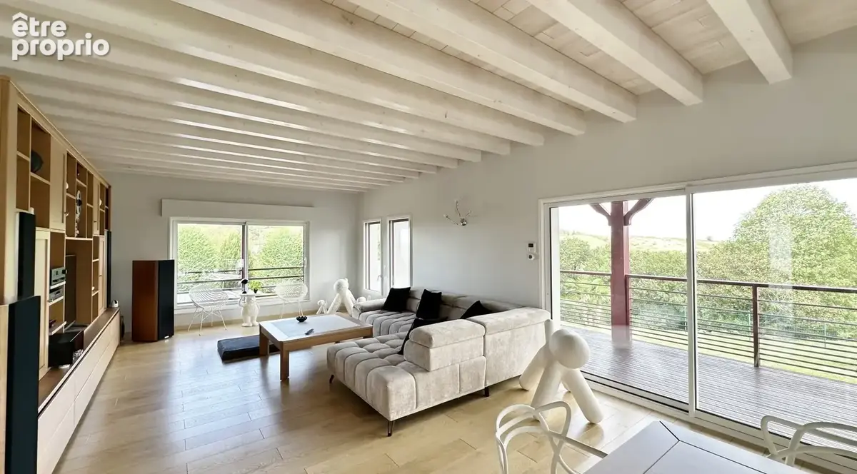Vue imprenable sur les vallons pour cette superbe villa d'architecte de type t7 de 220 m2 +  sous sol de 110 m2 - photo 8