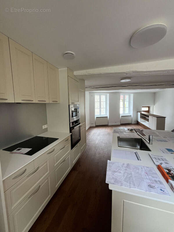 Maison à MAGNAC-LAVAL