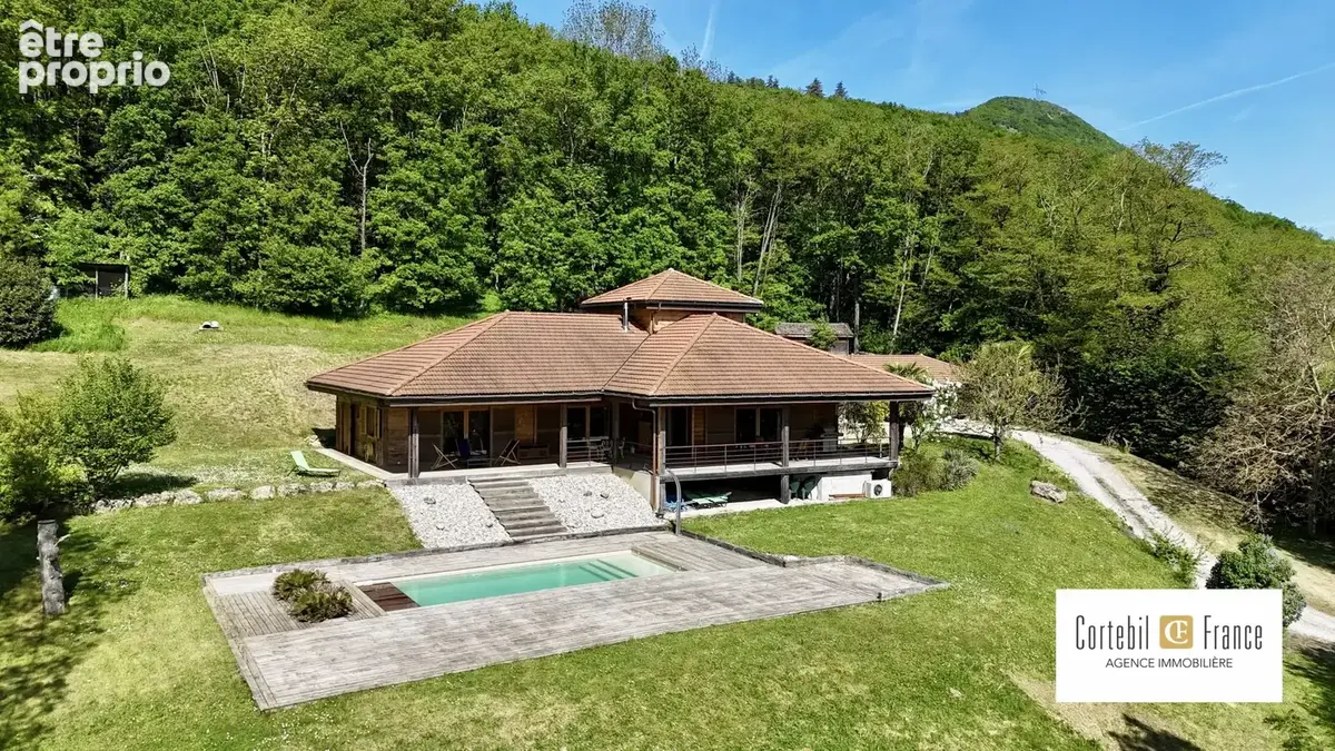 Maison 5 pièces 165 m² à vendre à Chaumont (74270) - photo 1