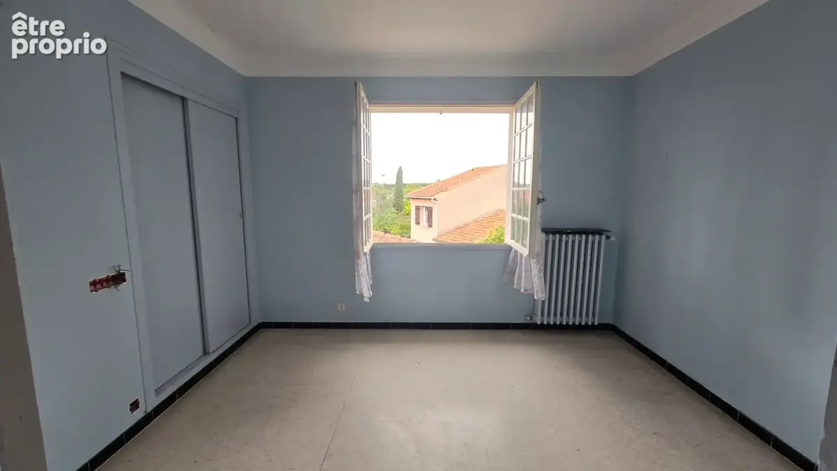 Maison à rénover Saint Raphael , quartier résidentiel. - photo 8