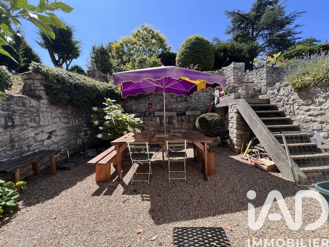 Photo 1 - Maison à THIVERVAL-GRIGNON