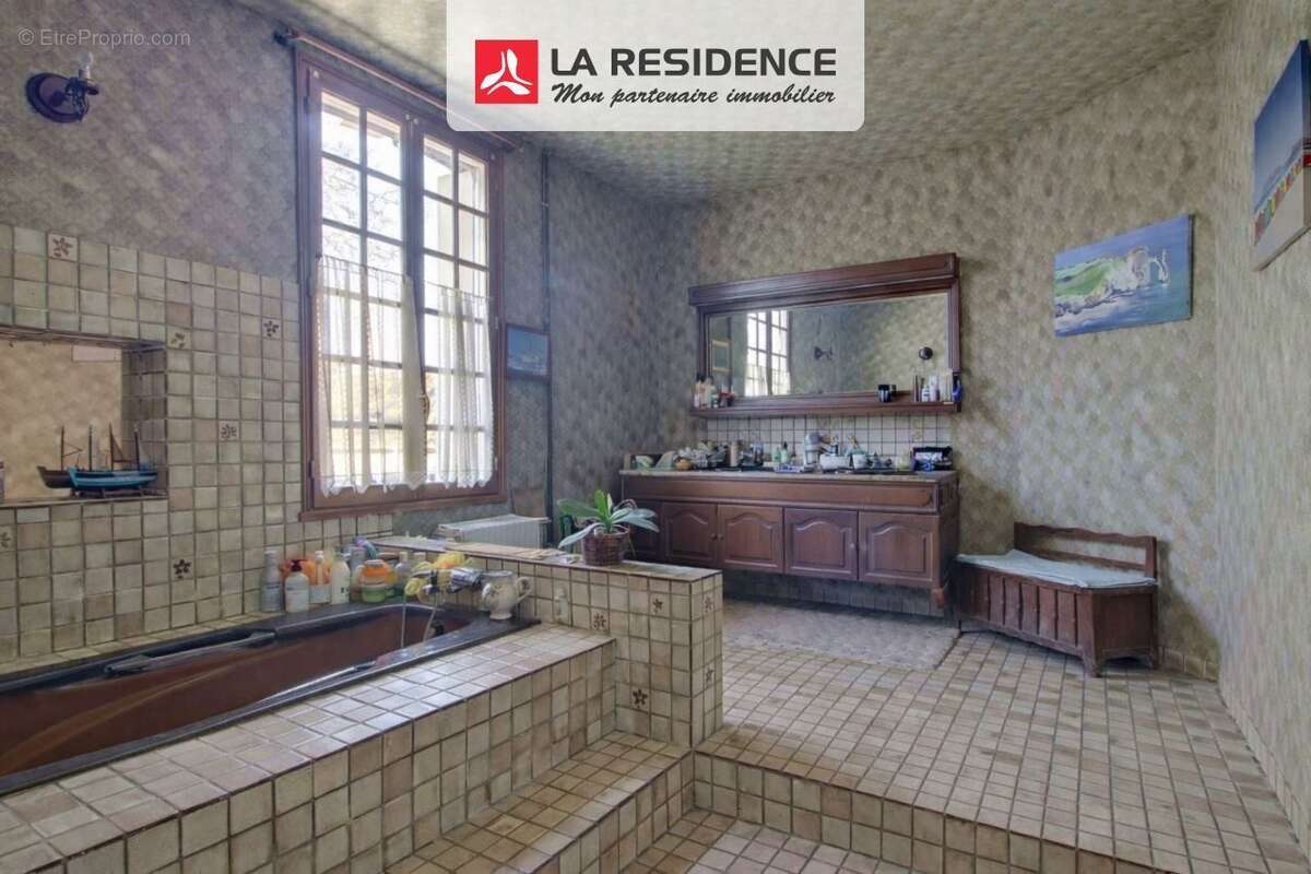 Maison à SAINT-ETIENNE-DU-ROUVRAY