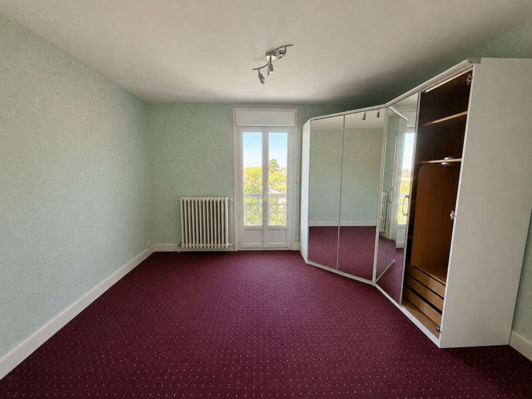 Maison Yzeure 4 pièce(s) 109 m2 - photo 5