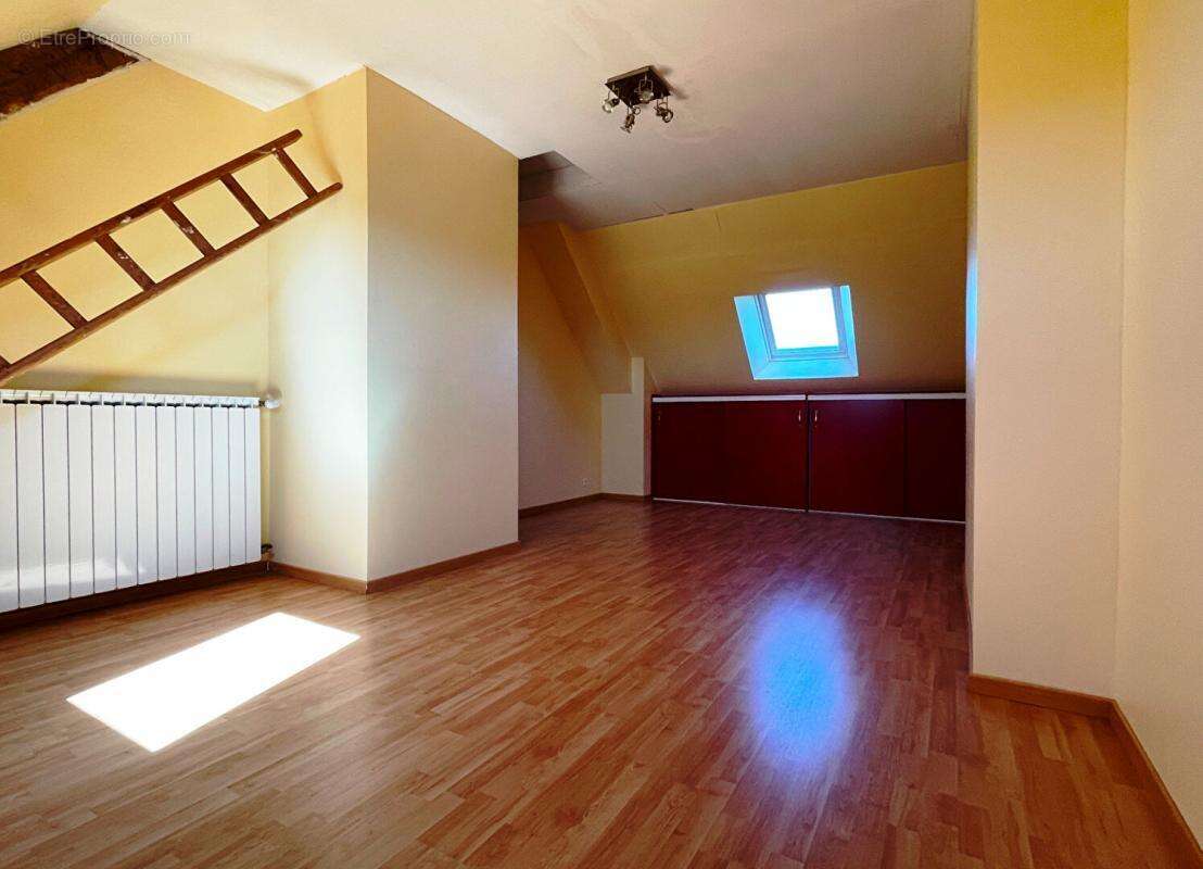 Maison à MONTFORT-SUR-MEU