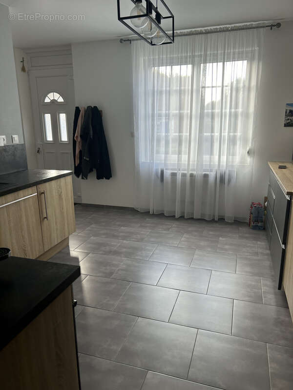 Maison à FAMPOUX