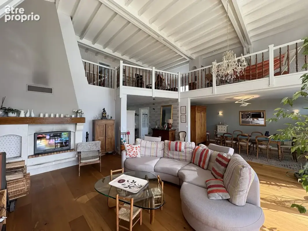 Maison de 230m2 avec piscine - photo 3