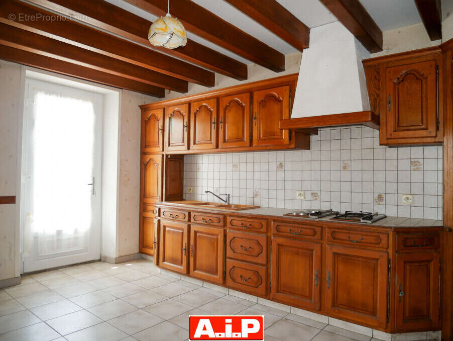 Maison à MONCOUTANT