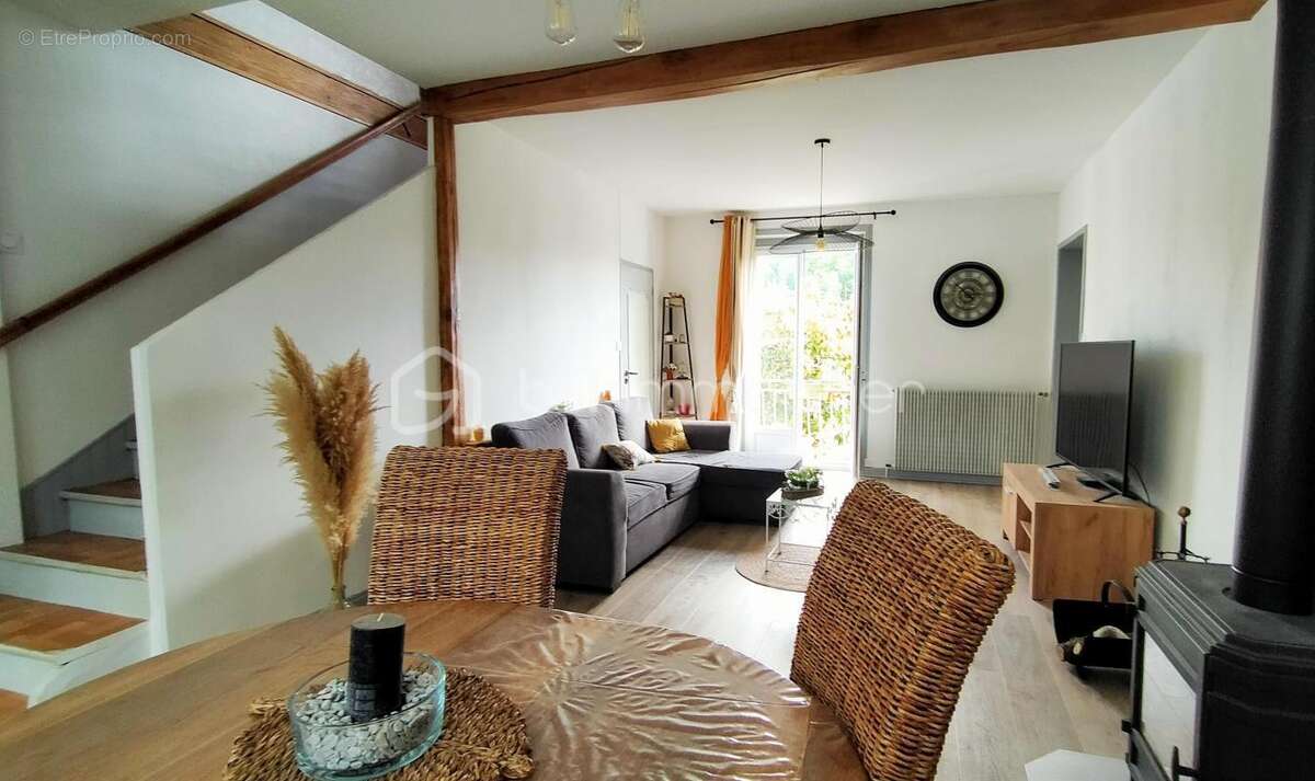 Maison à CHARLIEU