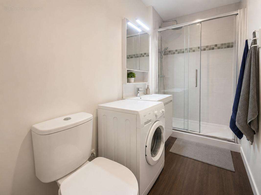 Appartement à PARIS-10E