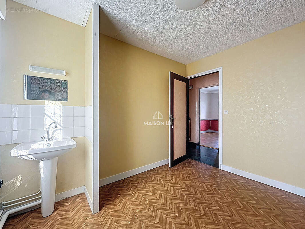 Maison à PONT-HEBERT