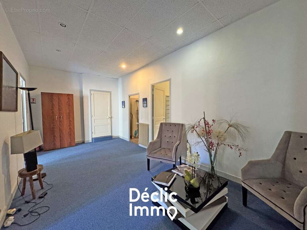 Appartement avec cour et balcon - boulevard du jeu de ballon - grasse - photo 8