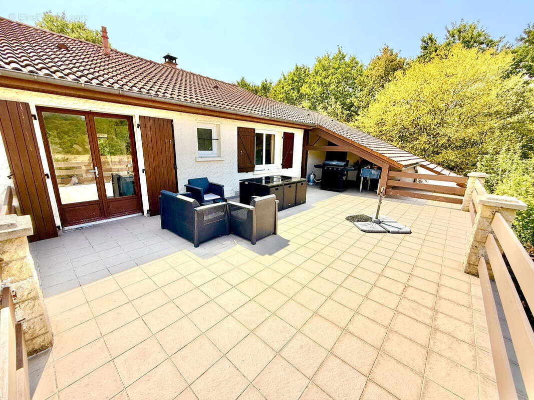 Exclusivite ! a vendre a saint aignan de grand lieu jolie maison familiale de 180 m2 - 4 chambres + 1 bureau + - photo 10