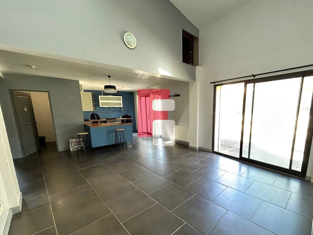 Maison à MONTIERAMEY