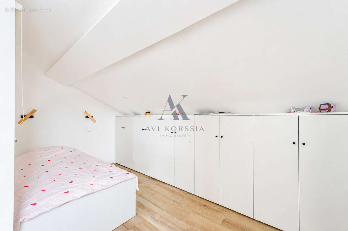 Villeurbanne   Maison 1950 rénovée avec 4 chambres et sous-sol - photo 9