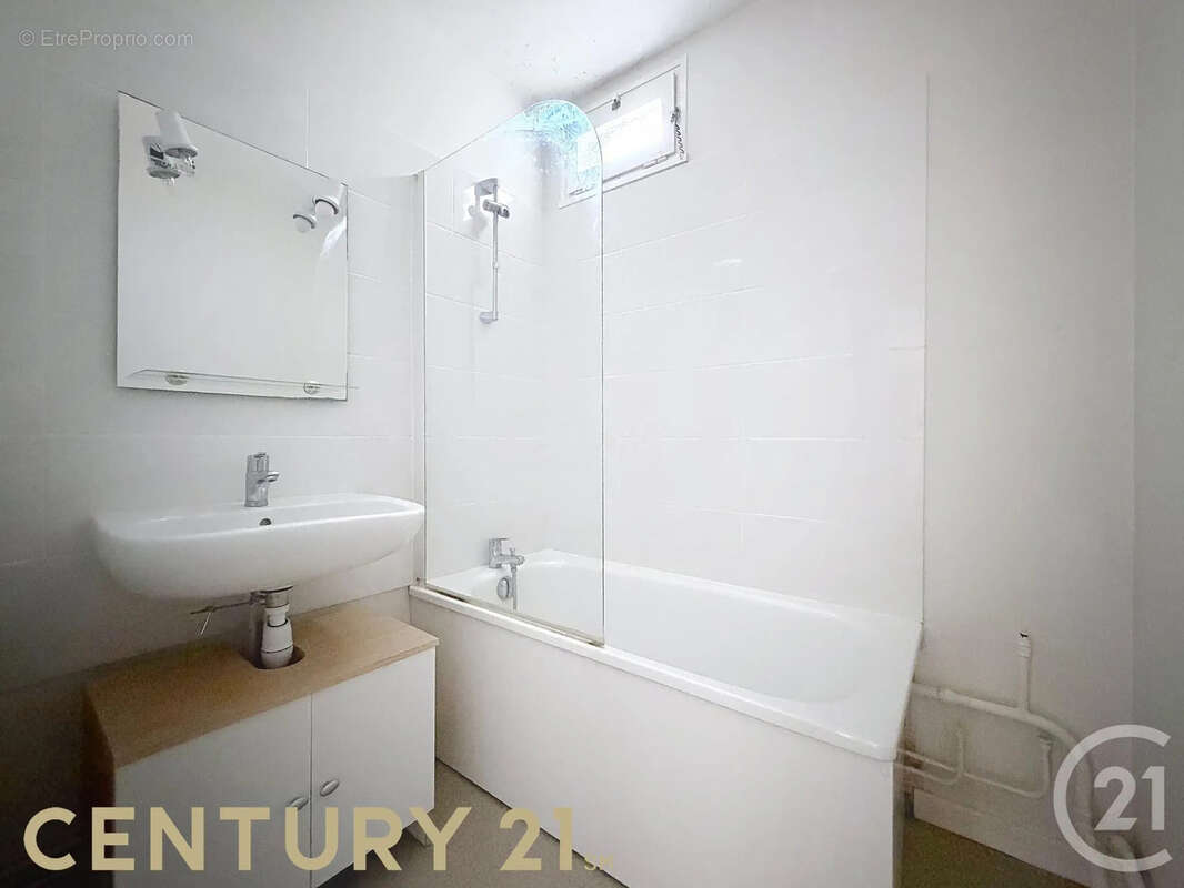 Appartement à GENAY