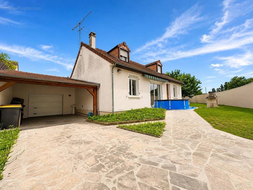 Maison à TOURNAN-EN-BRIE