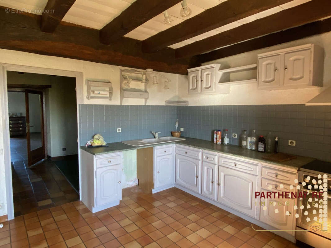 Cuisine aménagée - Maison à PARTHENAY