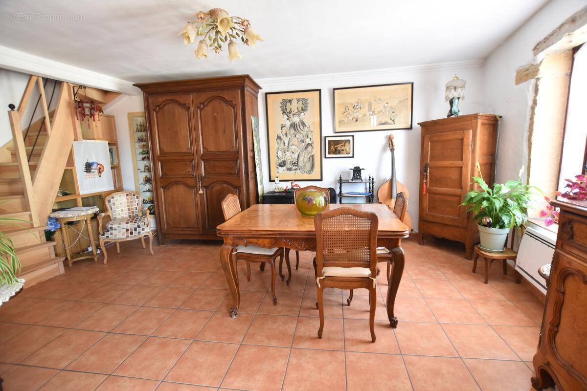 Appartement à FRANCHEVILLE