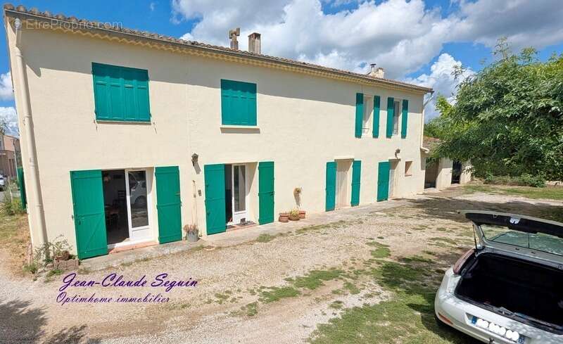 SALON-DE-PROVENCE (13)  Mas provençal composé de deux logements - terrain de 1000 m² - photo 2