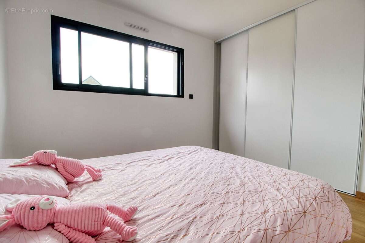 Maison à SAINT-ERBLON