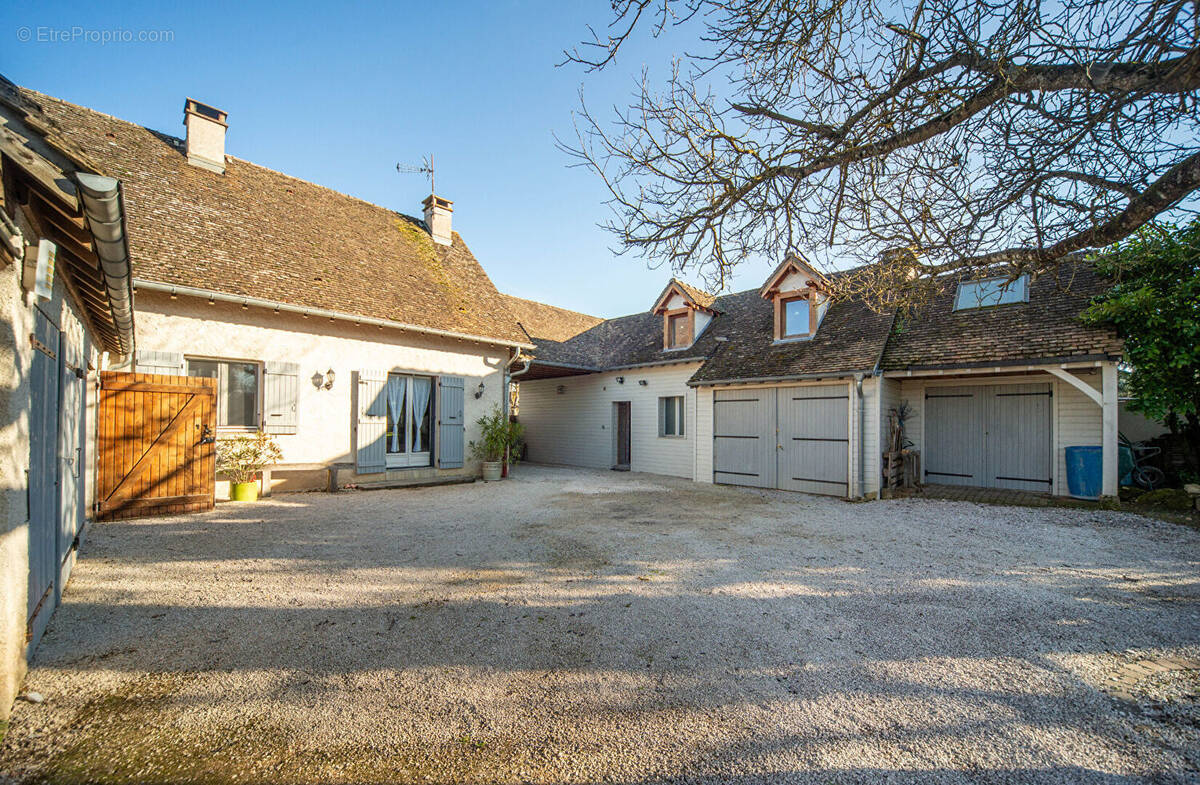 Maison à FONTAINES