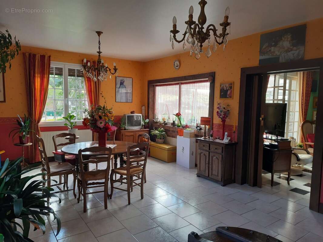 Maison 145 m² à Valmont  - photo 4