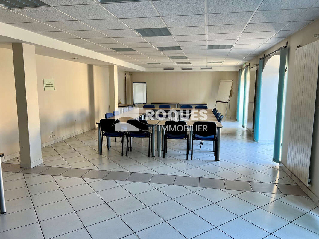  IMMEUBLE de 600 m2 sur 3 niveaux avec parking - photo 7