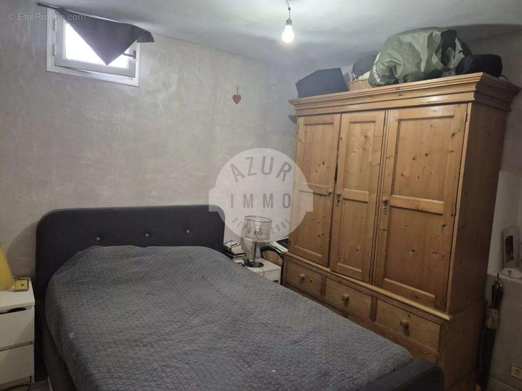 À VENDRE – Duplex de caractère au cœur du centre historique de La Ciotat - photo 8