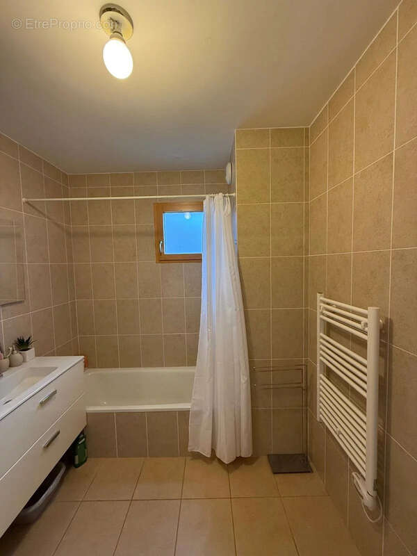 Appartement à CESSY