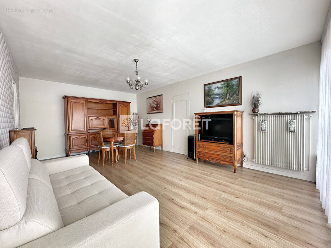 Appartement à JUVISY-SUR-ORGE