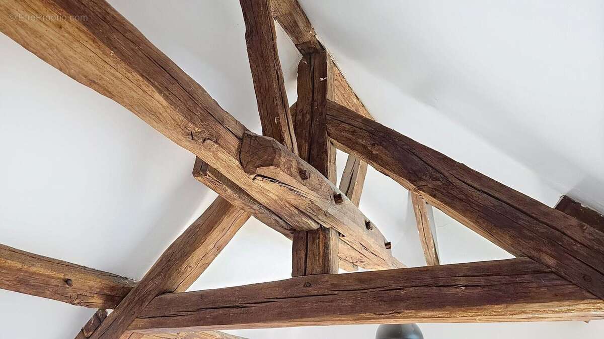 Appartement 63 m² à La Ville-Du-Bois  - photo 8