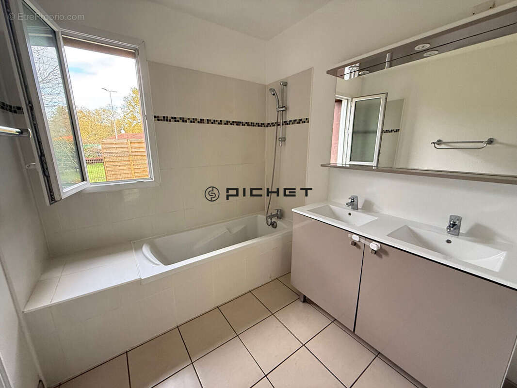 Appartement à SAINT-JEAN-D&#039;ILLAC