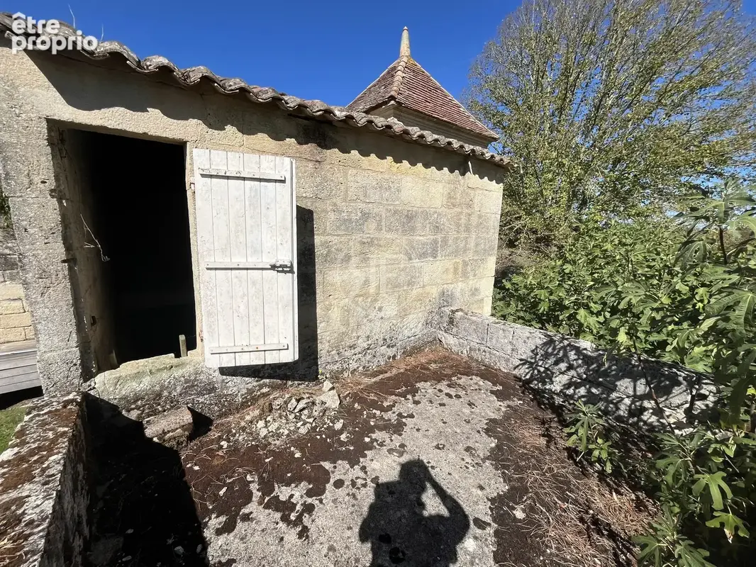 Maison en pierre avec dépendances et terrain de plus de 6 700 m² - photo 32