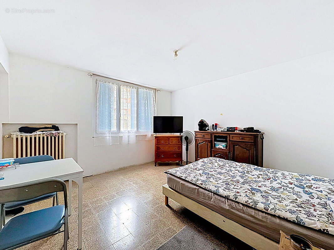 Appartement à rénover à Avignon 3 pièces 58m2 avec CAVE - photo 2