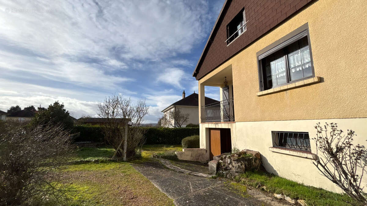 Maison à SAUVIGNY-LES-BOIS