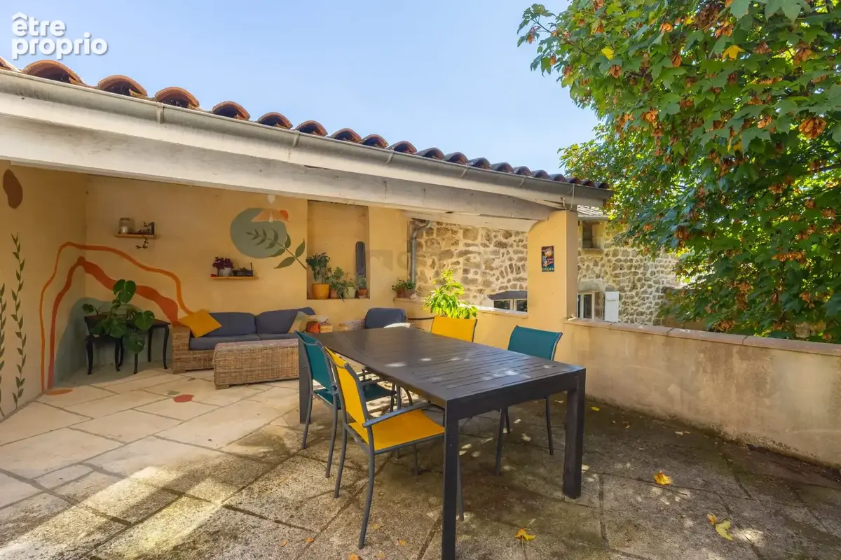Maison 7 pièces 205 m² à vendre à Chazeaux (07110) - photo 4