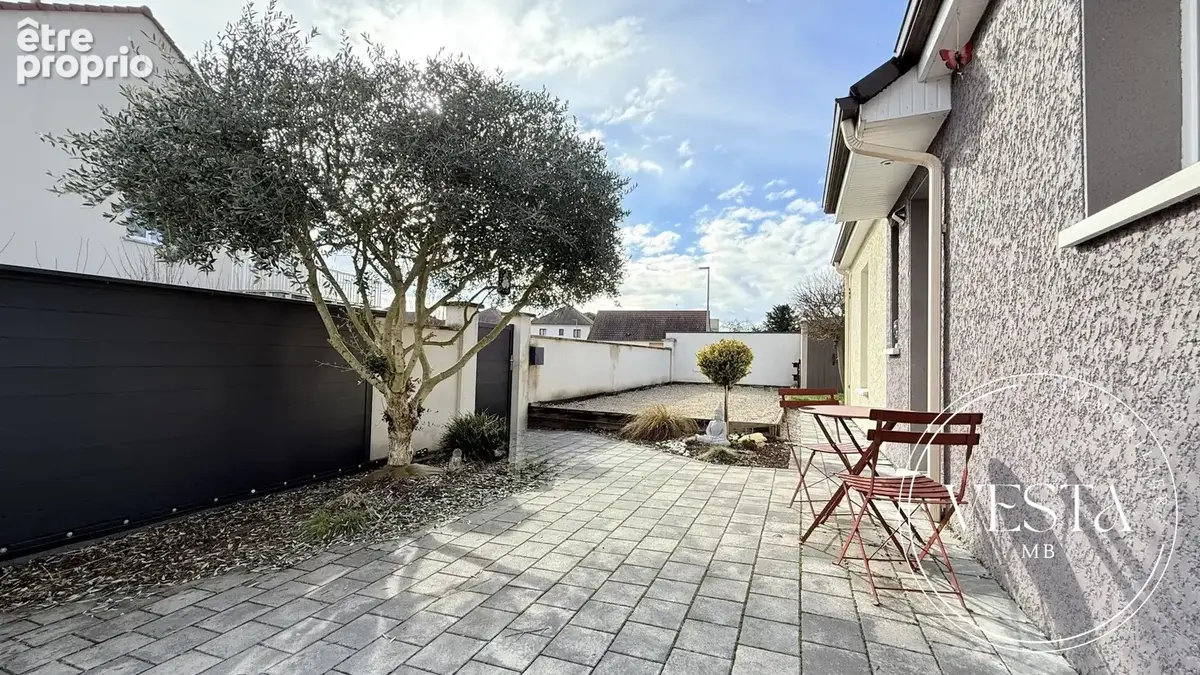 Maison 4 pièces 91 m² à vendre à Saint-Julien (21490) - photo 2