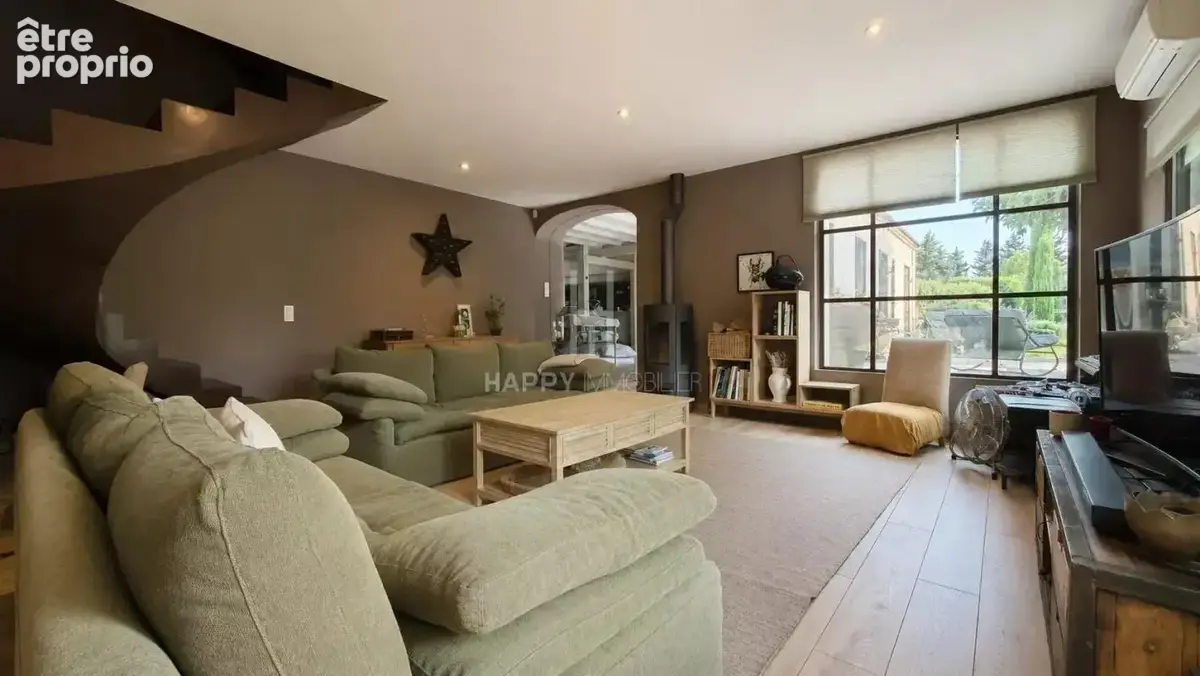 A FONTVIEILLE, en collines, Maison avec 5 chambres et piscine - photo 11